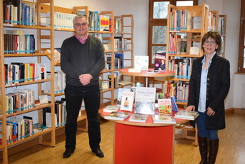 Bürgermeister Tischler mit Irmgard Sittl